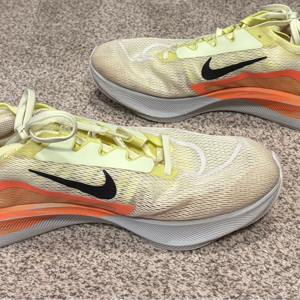 Nike Zoom Fly 4